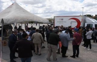 AK Parti kan bağışı kampanyasına katkıda bulundu