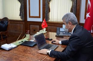 VALİ AKIN AA FOTOĞRAF OYLAMASINA KATILDI