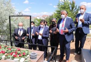 AHİ BABA KARAGÜLLÜ MEZARI BAŞINDA ANILDI