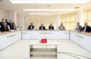 CHP’li Belediye Başkanları Türkiye Belediyeler Birliği Başkanı Fatma Şahin’e çağrıda bulundular